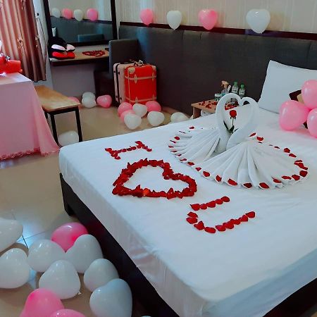 Hilary Hotel Da Nang Esterno foto